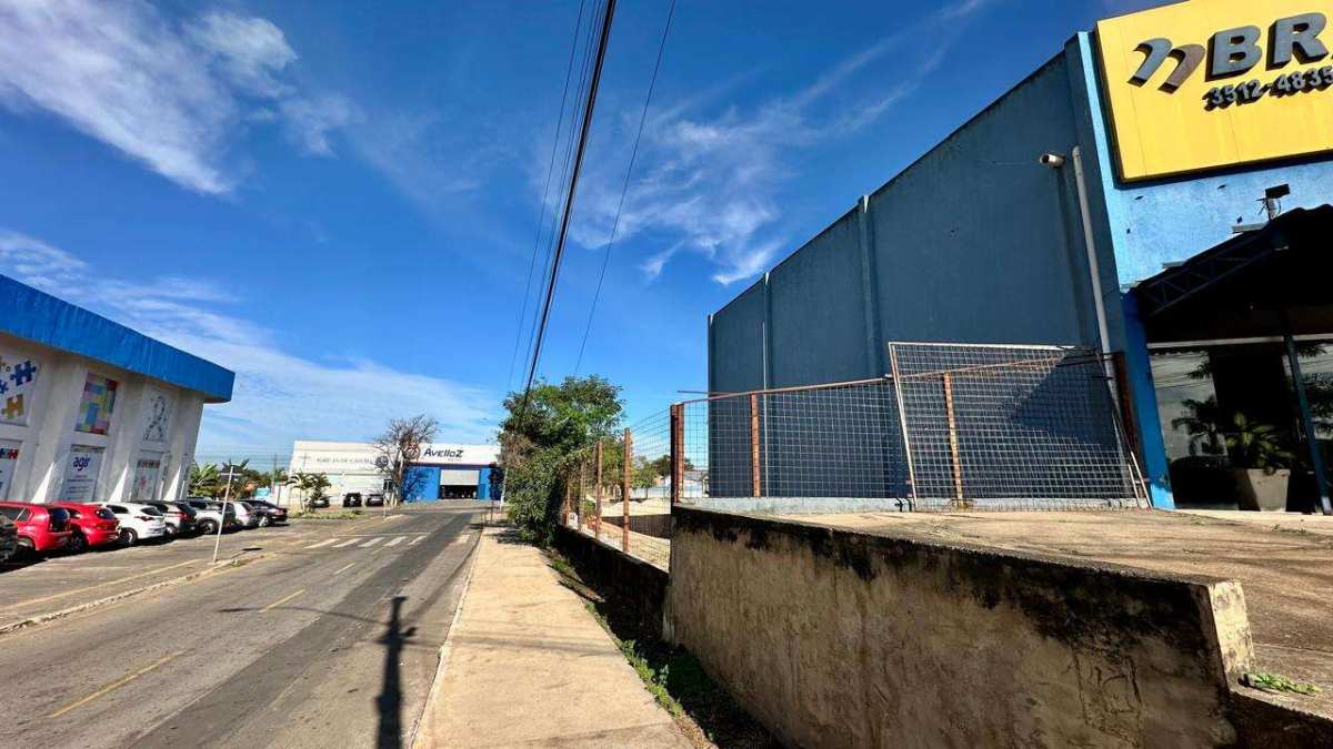  - Área à venda em Senador Canedo/GO com 1.874 metros quadrados.